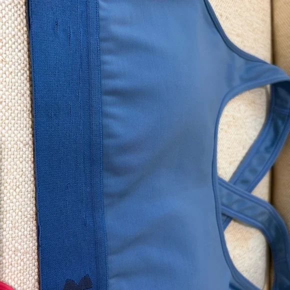 Under Armour Sport’s Bra Lot of 2 Women’s Size Small- Pink and Blue - Picture 5 of 8